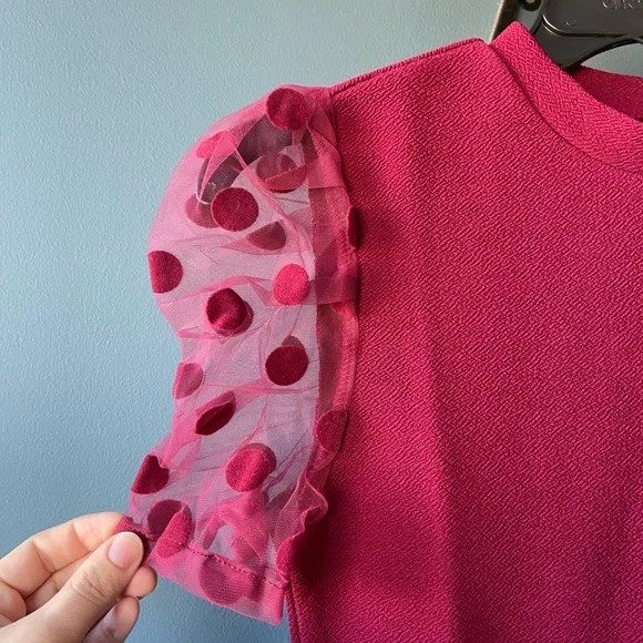 Kara and Kate Burgundy Top with Puff Sleeves- Size XS - Picture 4 of 4